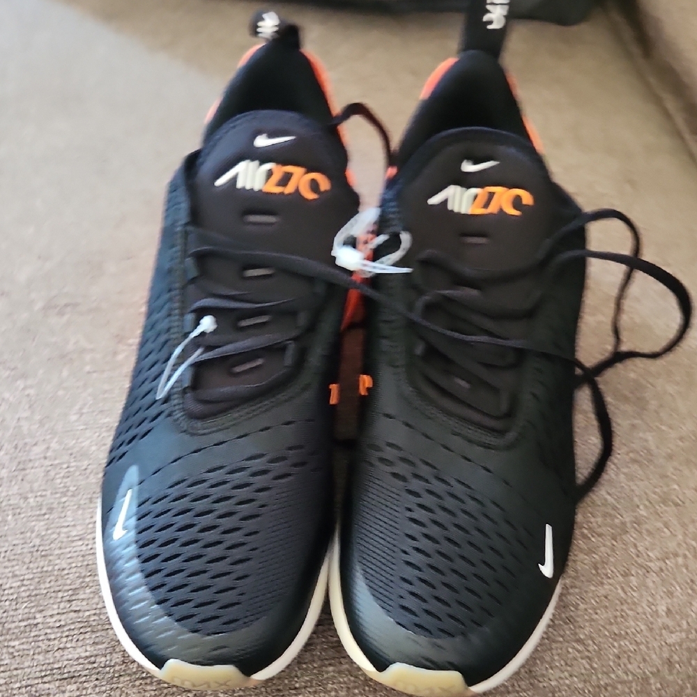 Nike Air Max 270 Black with Orange Accents - Picture 6 of 7